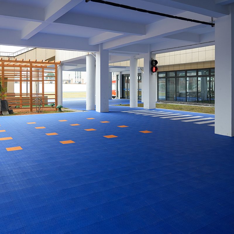 A School Activity Space--TEQ88A